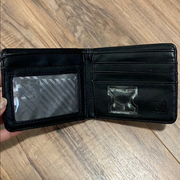 LAOSMIDDLE Polka-Dot Wallet - Picture 3 of 5